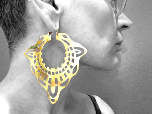 Boucles d’oreilles découpées