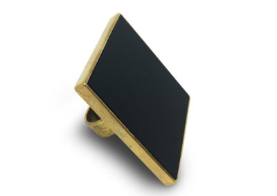 Bague en laiton et plexi noir mat